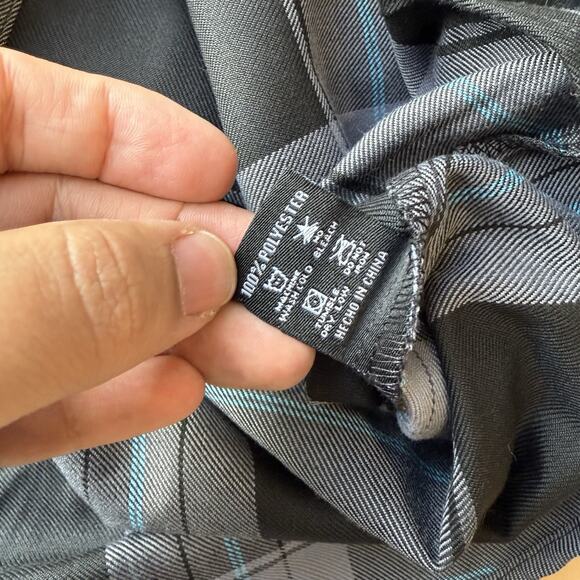 Dixxon Flannel Company Shirt Women's Medium Black The 9 Mil Flannel NWT - Picture 6 of 9